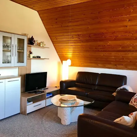 Mal Steinbock _ Anni Apartment *